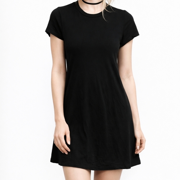 Dresses & Skirts - Black T-Shirt Dress | Minimal Short Sleeve Swing Dress | Size M
